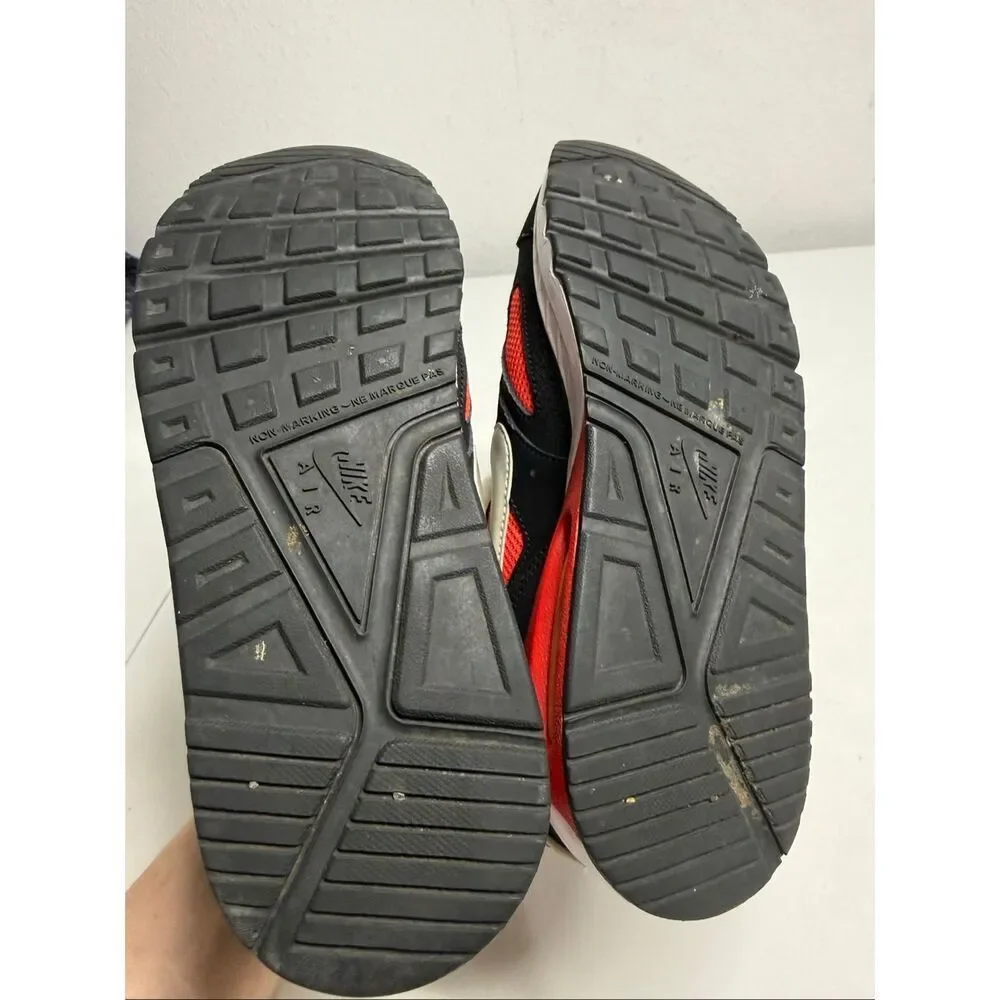 Nike Air Max IVO Sneakers Crimson Black Infrared Youth Kids Size 6,5 579995-001